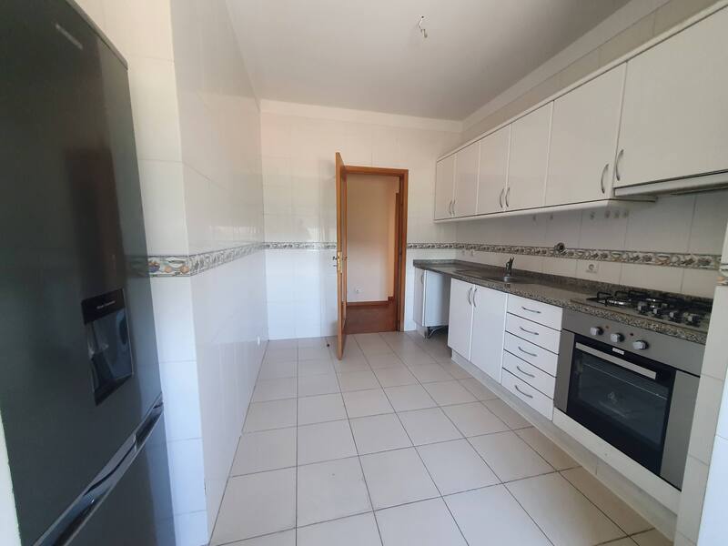 Apartamento T2 em Rio Tinto com 116m² com Varanda - Image 6