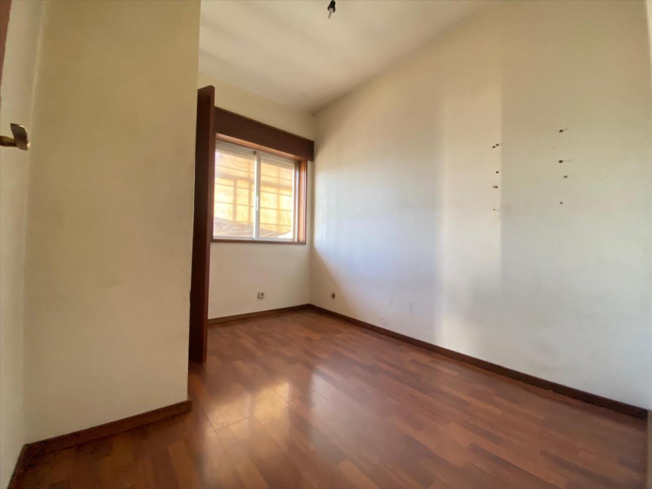Apartamento T2 em Arcozelo Barcelos com Varanda e Elevador - Image 12