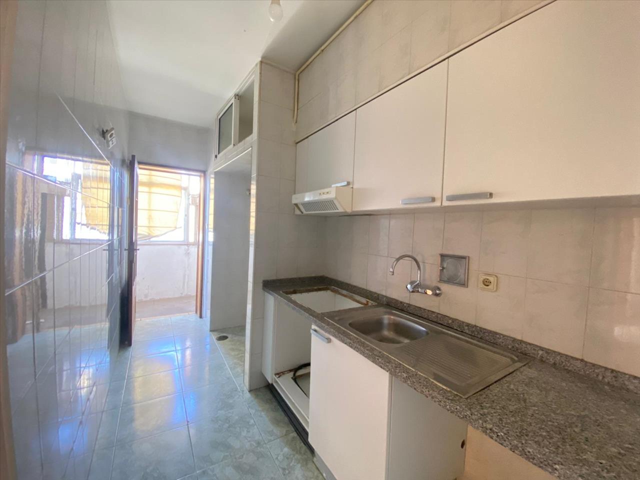 Apartamento T2 em Arcozelo Barcelos com Varanda e Elevador - Image 9