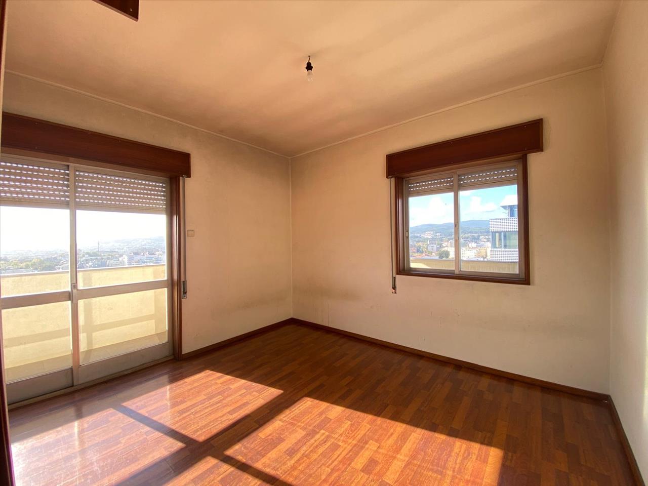 Apartamento T2 em Arcozelo Barcelos com Varanda e Elevador - Image 14