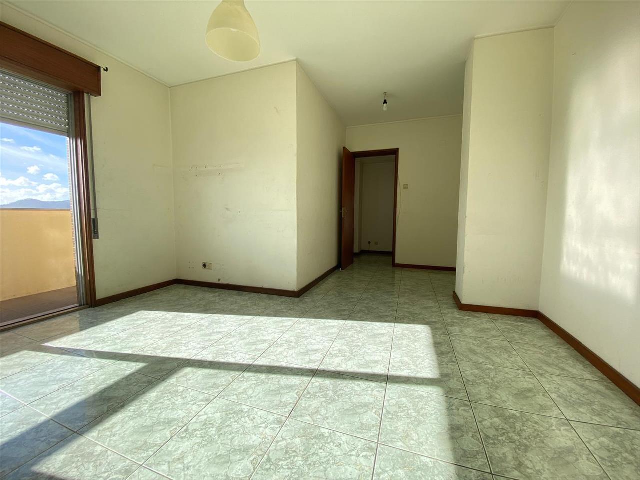 Apartamento T2 em Arcozelo Barcelos  com Varanda e Elevador - Image 4