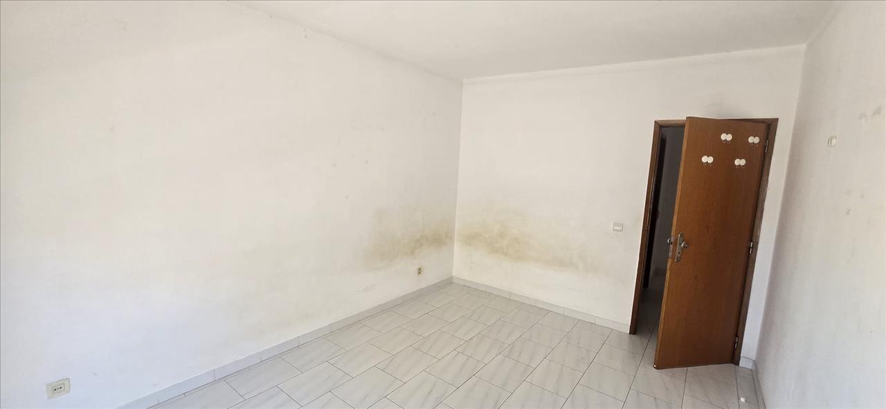 undefined - Image 5