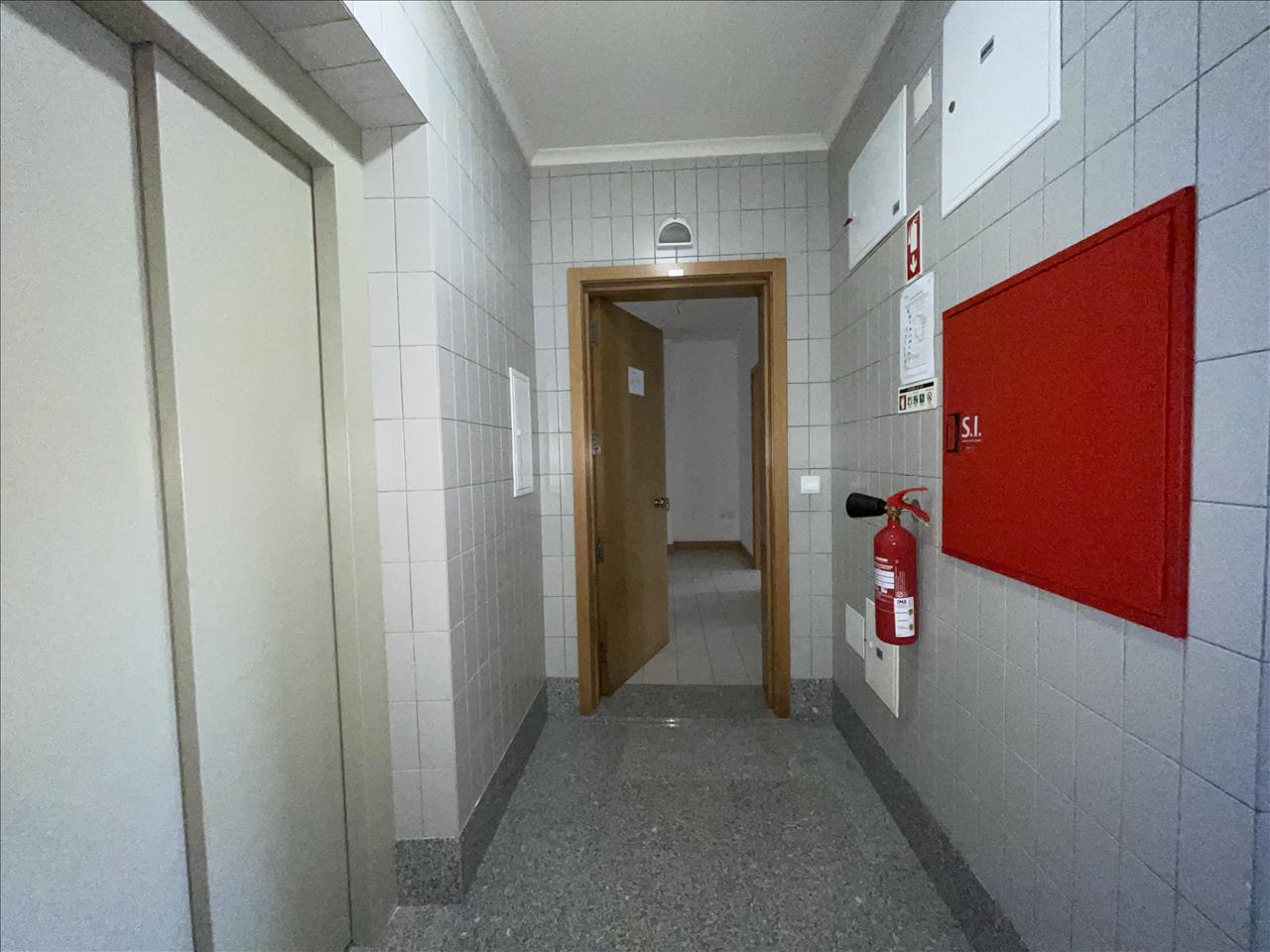 Apartamento T3 - Santa Maria da Feira - Image 27