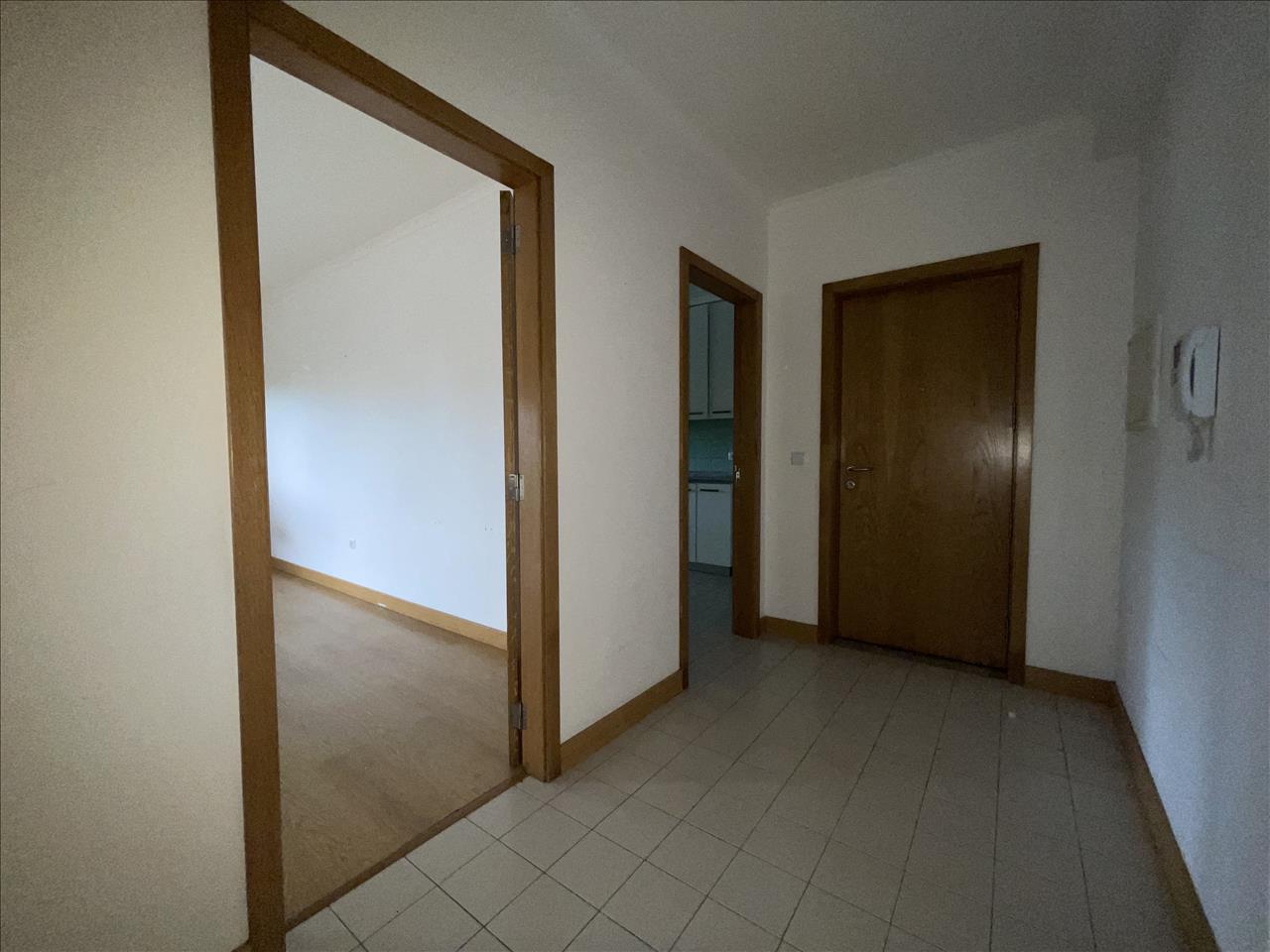 Apartamento T3 - Santa Maria da Feira - Image 2