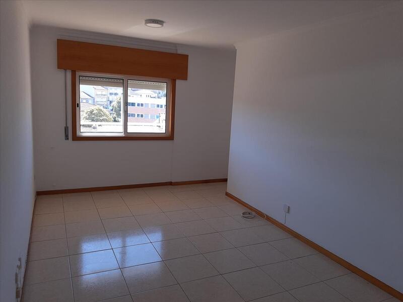 Apartamento T2 centro de Gondomar - à C.M. Gondomar - Image 4