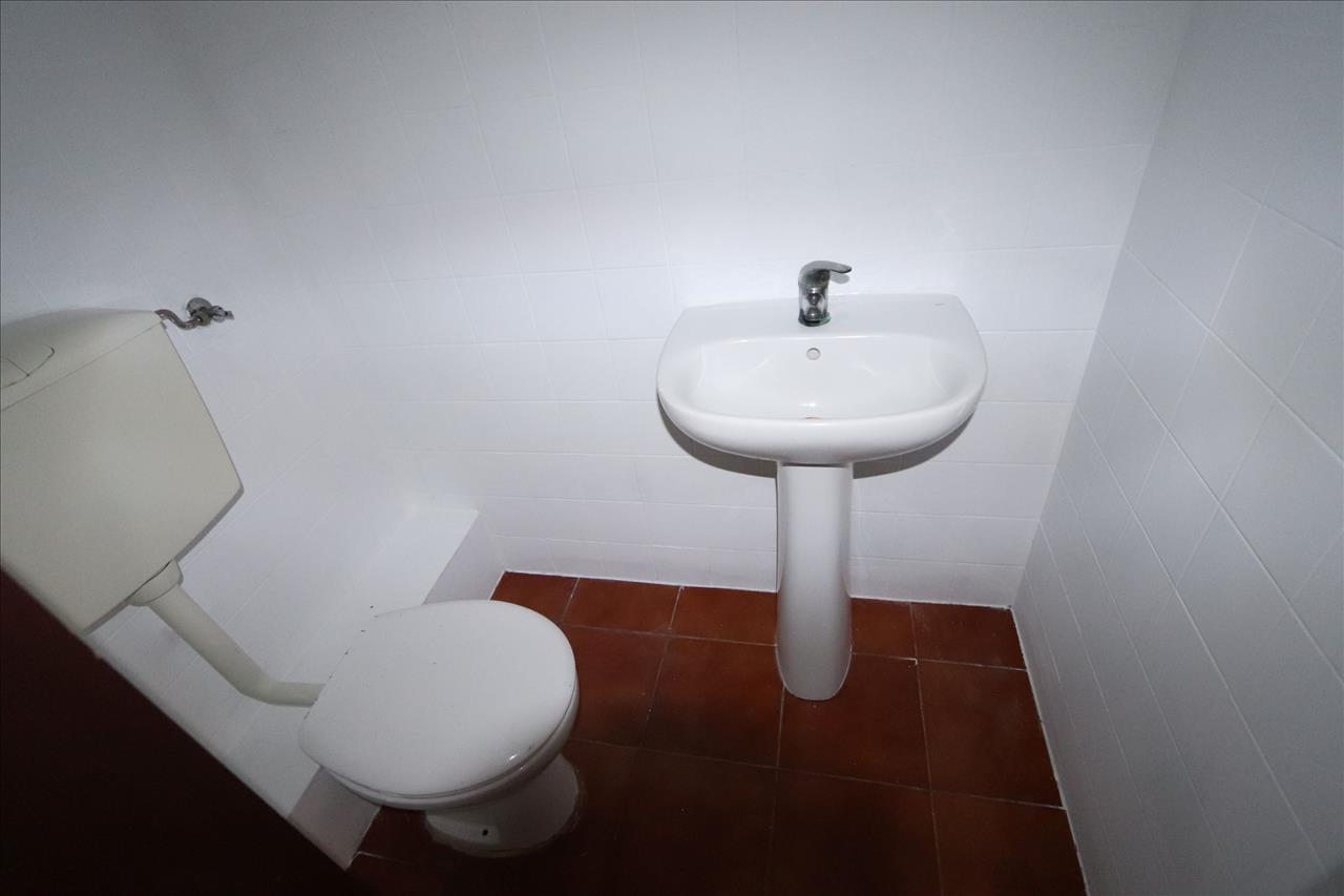 Apartamento T3 com 89 m² na Rua Bernardo Santareno – Miratejo - Image 13