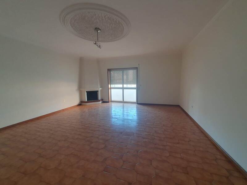 Apartamento T3 em Ermesinde - Valongo - Boas àreas - Image 3