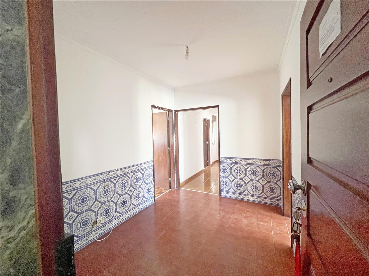 undefined - Image 3
