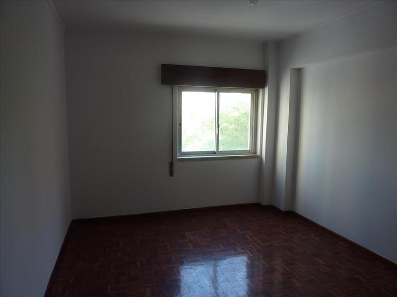 IMÓVEL ARRENDADO ATÉ JUNHO 2026 Apartamento T2 - Image 14
