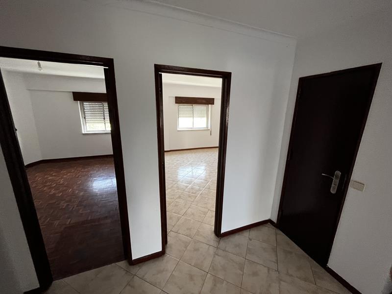 IMÓVEL ARRENDADO ATÉ JUNHO 2026 Apartamento T2 - Image 5