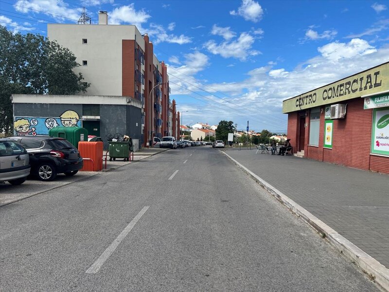Apartamento T3 Arrendado | Excelente Localização na Cidade Sol – Barreiro - Image 4