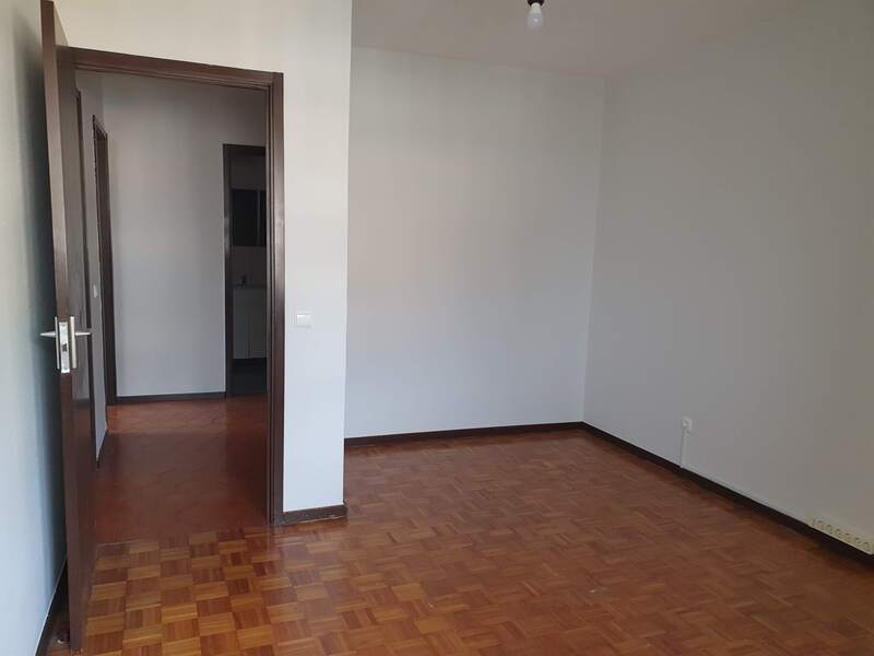 Moderno T3 com Elevador em Gondomar, Porto - 309.000€ - Image 9