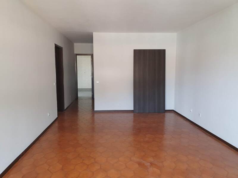 Moderno T3 com Elevador em Gondomar, Porto - 309.000€ - Image 4