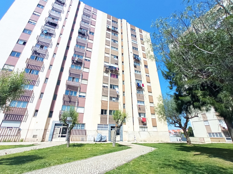 undefined - Image 1