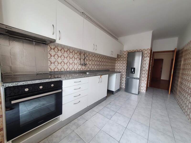 Apartamento T3 Duplex - Oportunidade de Investimento - Image 5