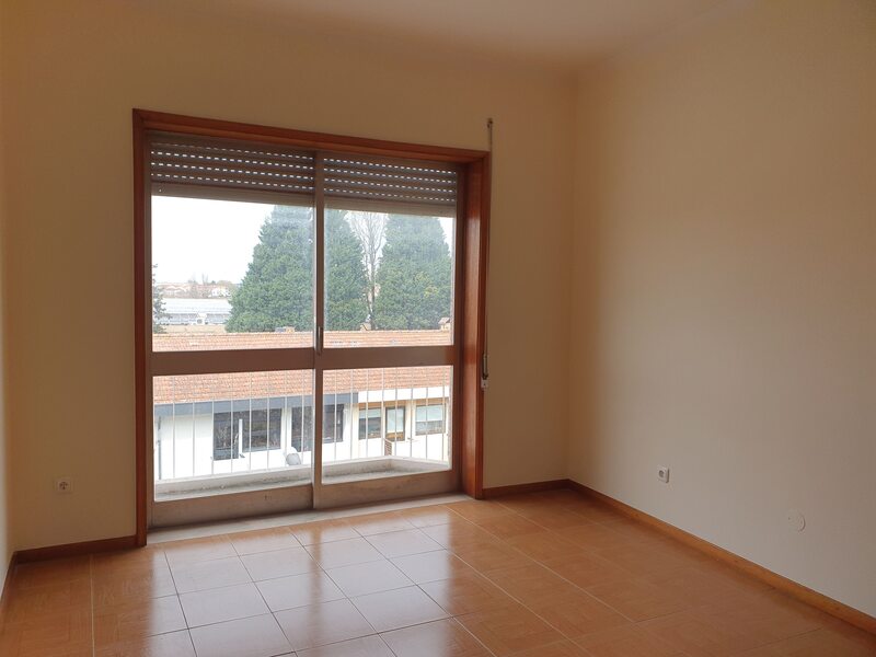 Apartamento T3 Duplex - Oportunidade de Investimento - Image 8