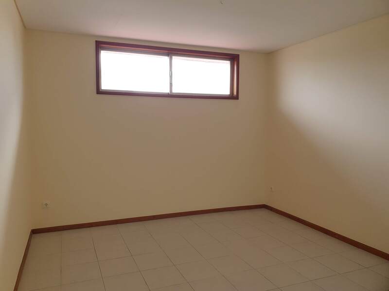 Apartamento T3 Duplex - Oportunidade de Investimento - Image 12