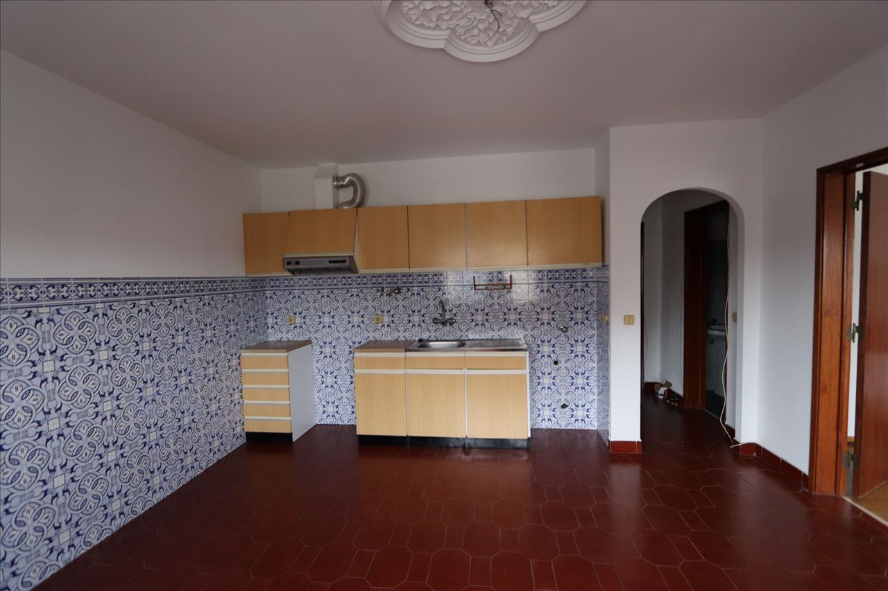 Apartamento T1 na Torre da Marinha, Seixal - Image 4