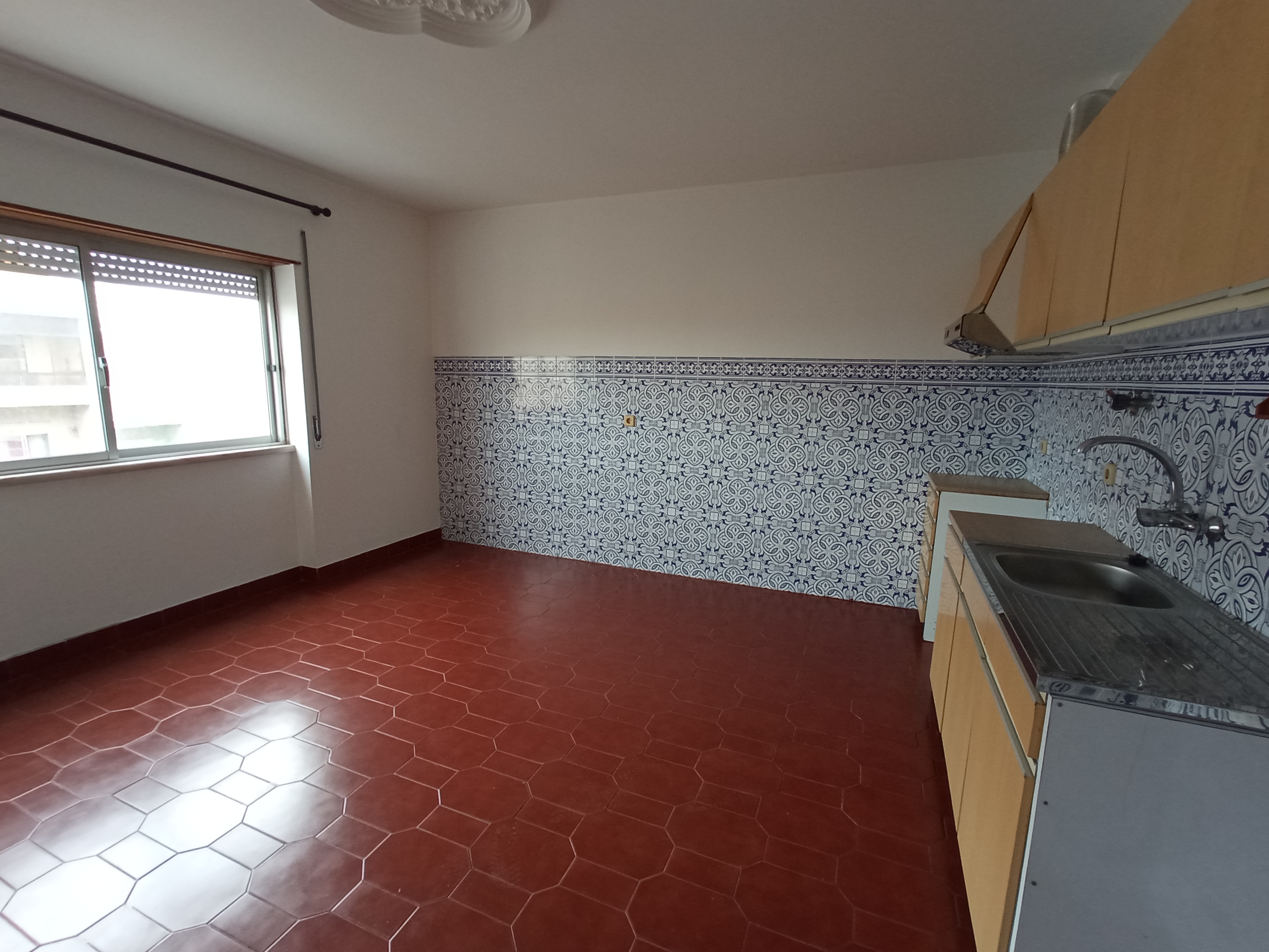 Apartamento T1 na Torre da Marinha, Seixal - Image 5