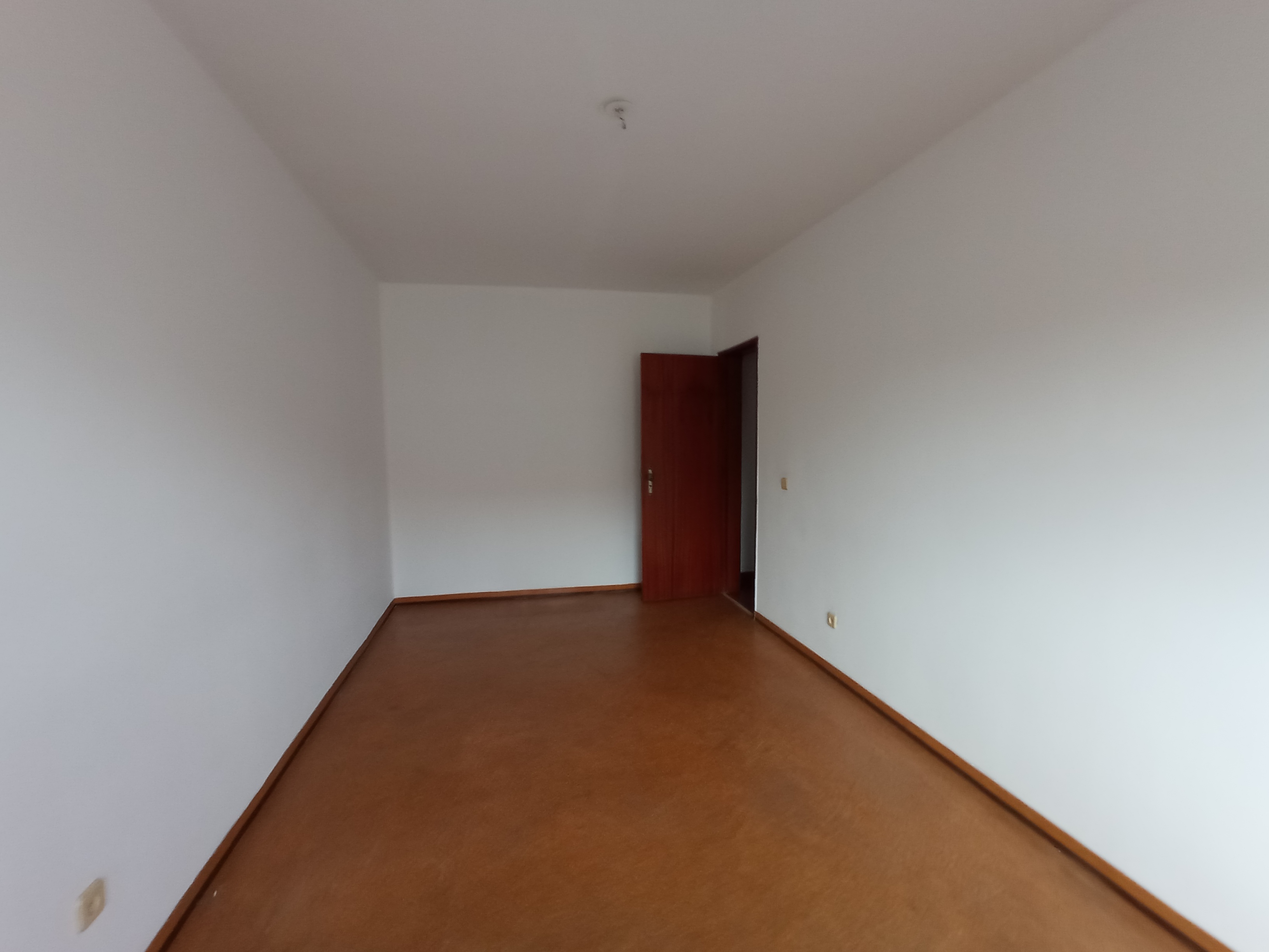Apartamento T1 na Torre da Marinha, Seixal - Image 3