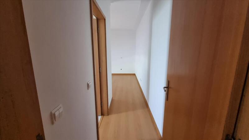 Apartamento T2 em Ermesinde, Valongo - Boas áreas e acessibilidades - Image 4