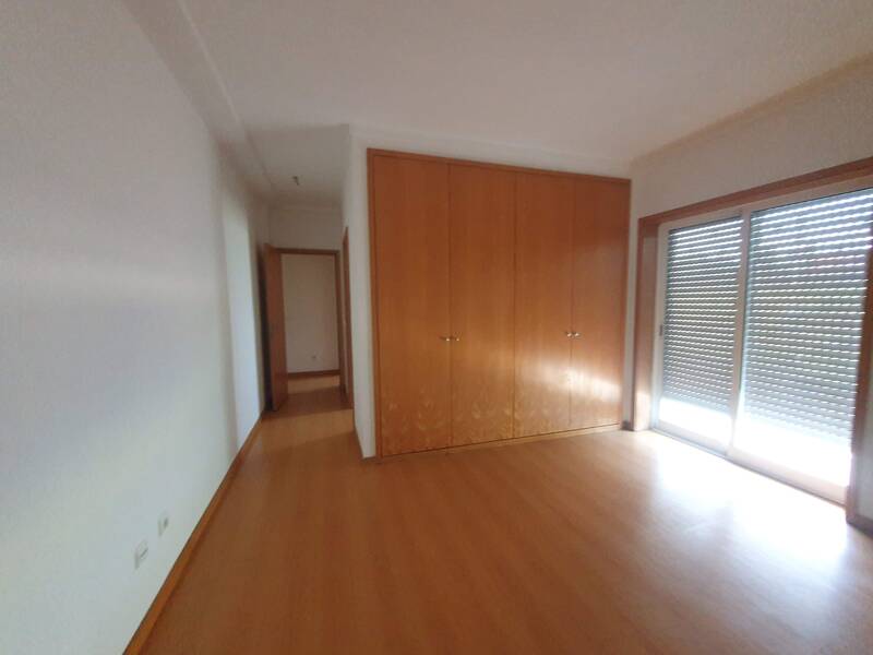 Apartamento T2 em Ermesinde, Valongo - Boas áreas e acessibilidades - Image 7