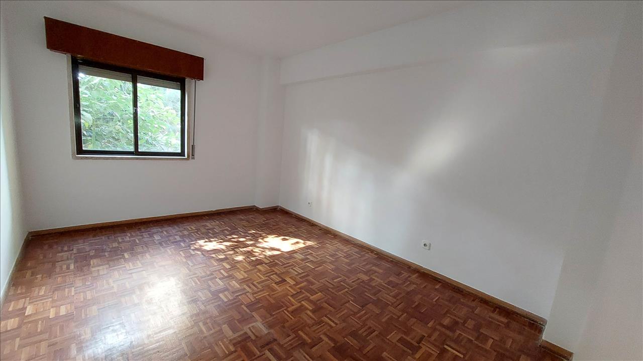 Apartamento T3 - Algueirão Mem-Martins - Image 13