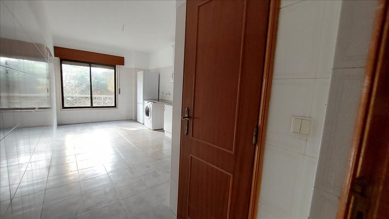 Apartamento T3 - Algueirão Mem-Martins - Image 6