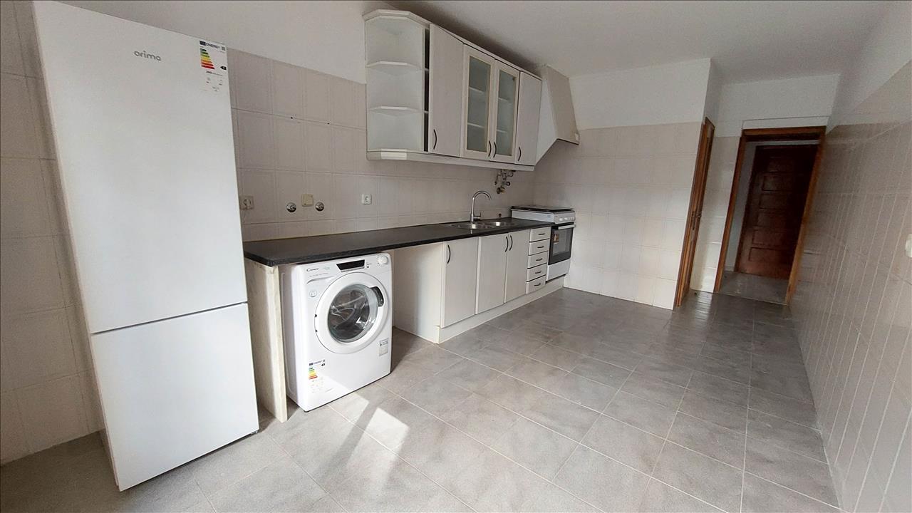 Apartamento T3 - Algueirão Mem-Martins - Image 8