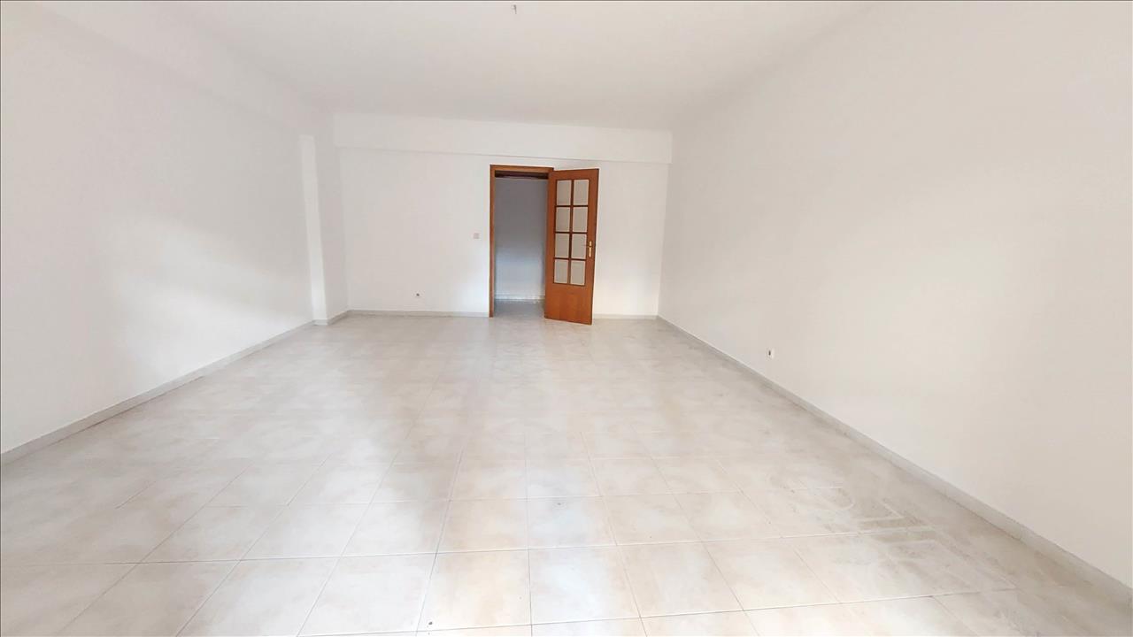Apartamento T3 - Algueirão Mem-Martins - Image 4