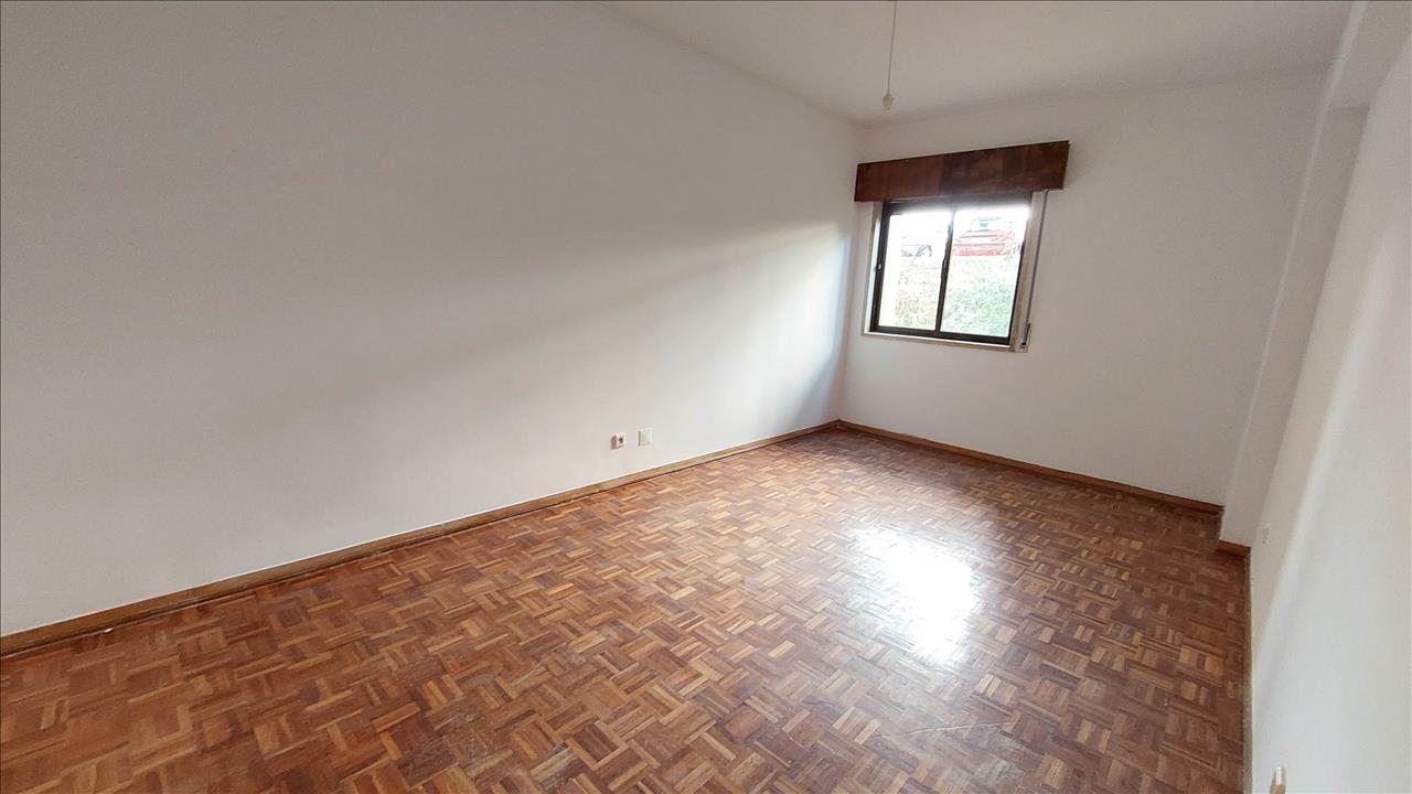 Apartamento T3 - Algueirão Mem-Martins - Image 14