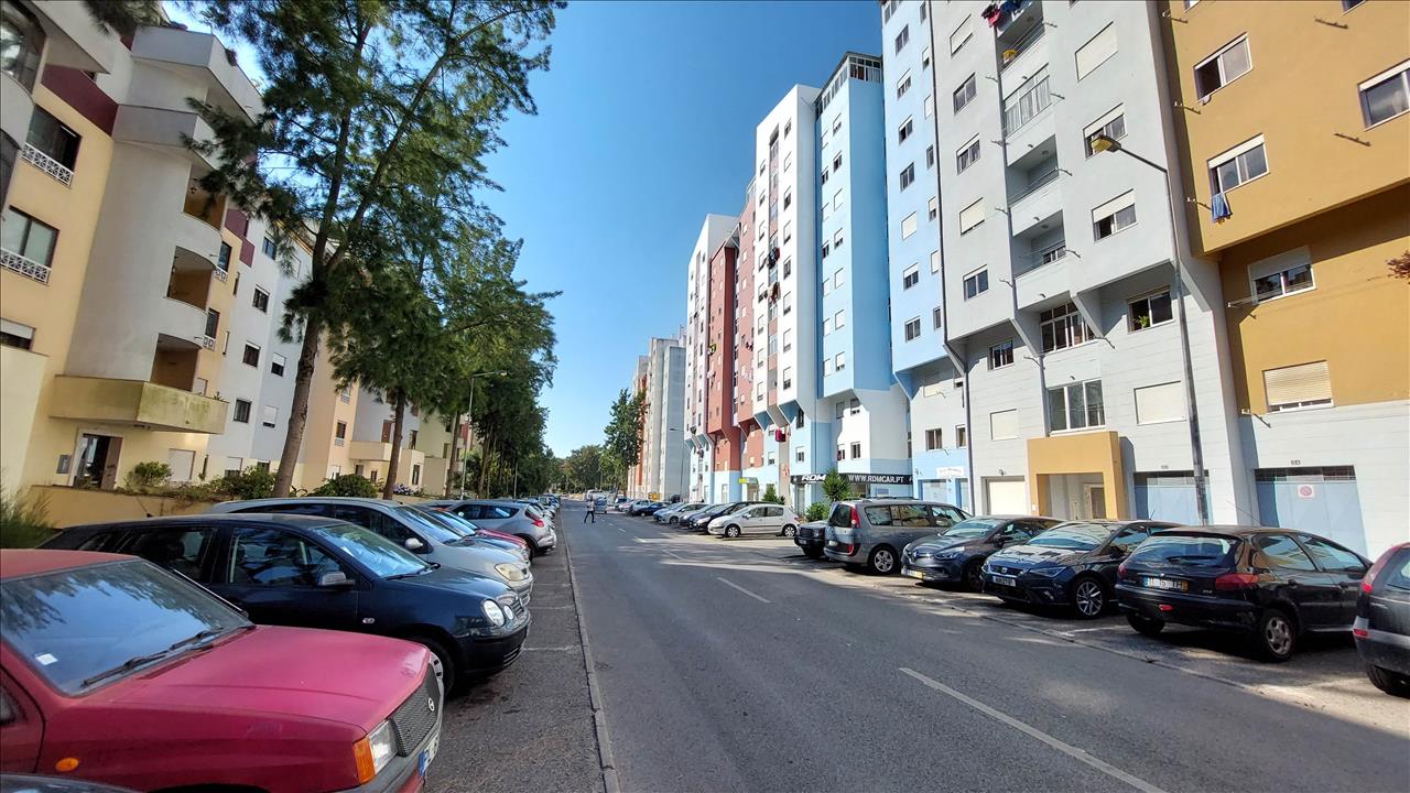 Apartamento T3 - Algueirão Mem-Martins - Image 21