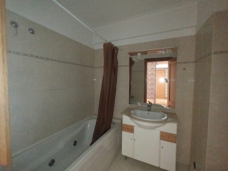 Apartamento T2 Carregado - - Image 10