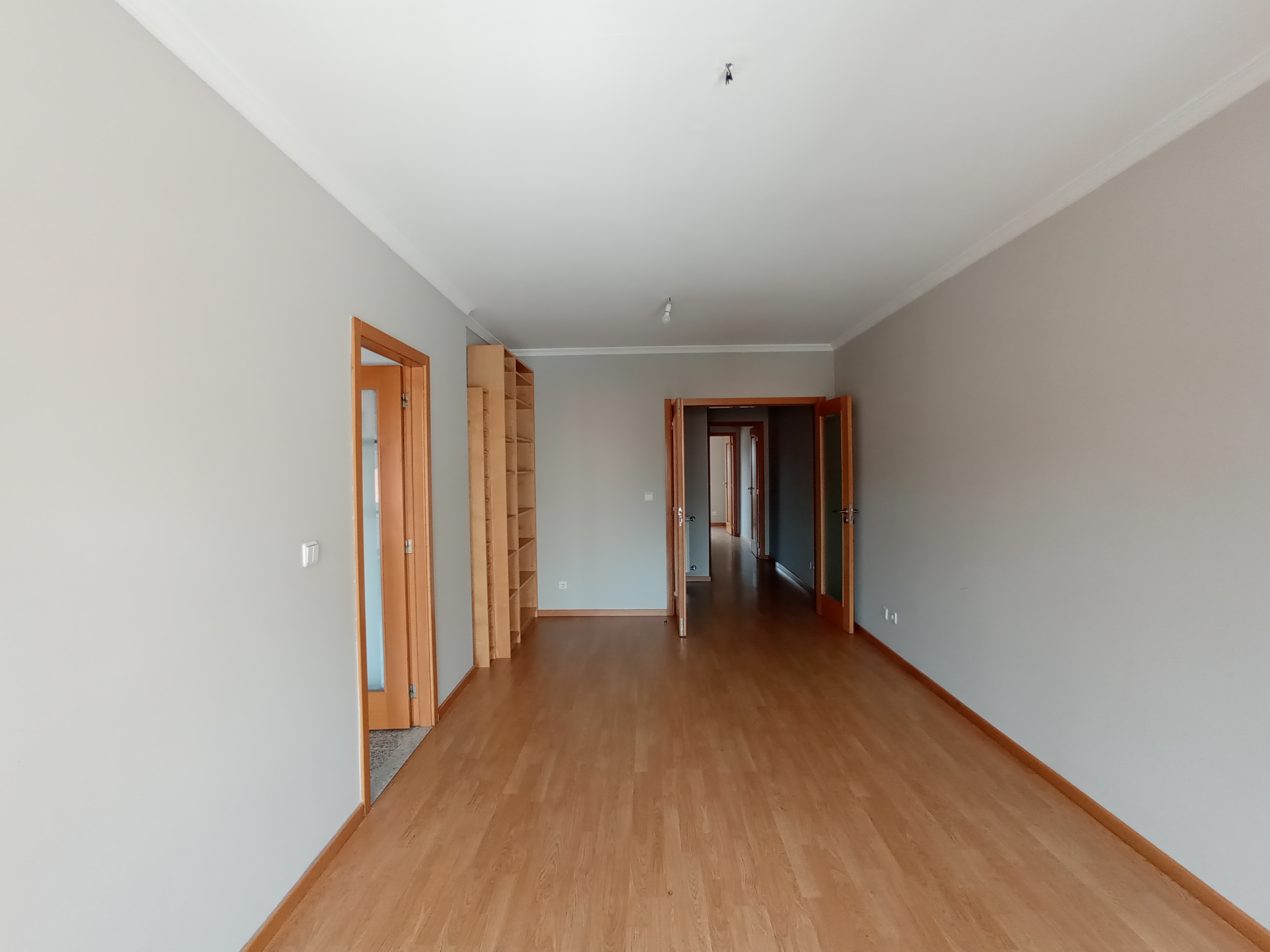 Apartamento T1 com elevador e garagem - Paranhos - Porto - Image 6