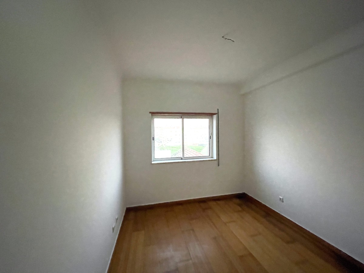 undefined - Image 11