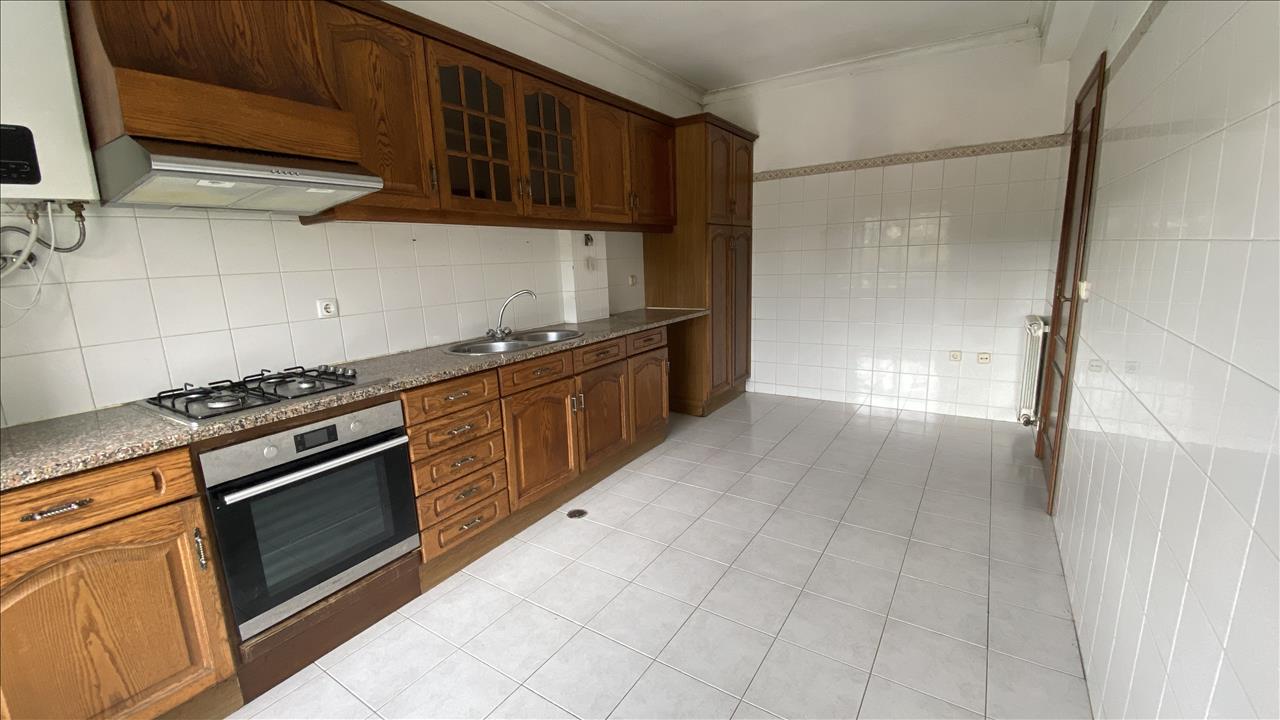 undefined - Image 7