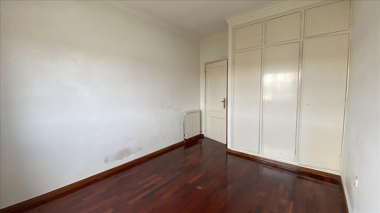 undefined - Image 14