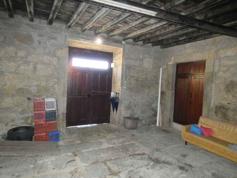 Andar de Moradia, T3, para recuperar- Alpedrinha, Fundão - Image 11