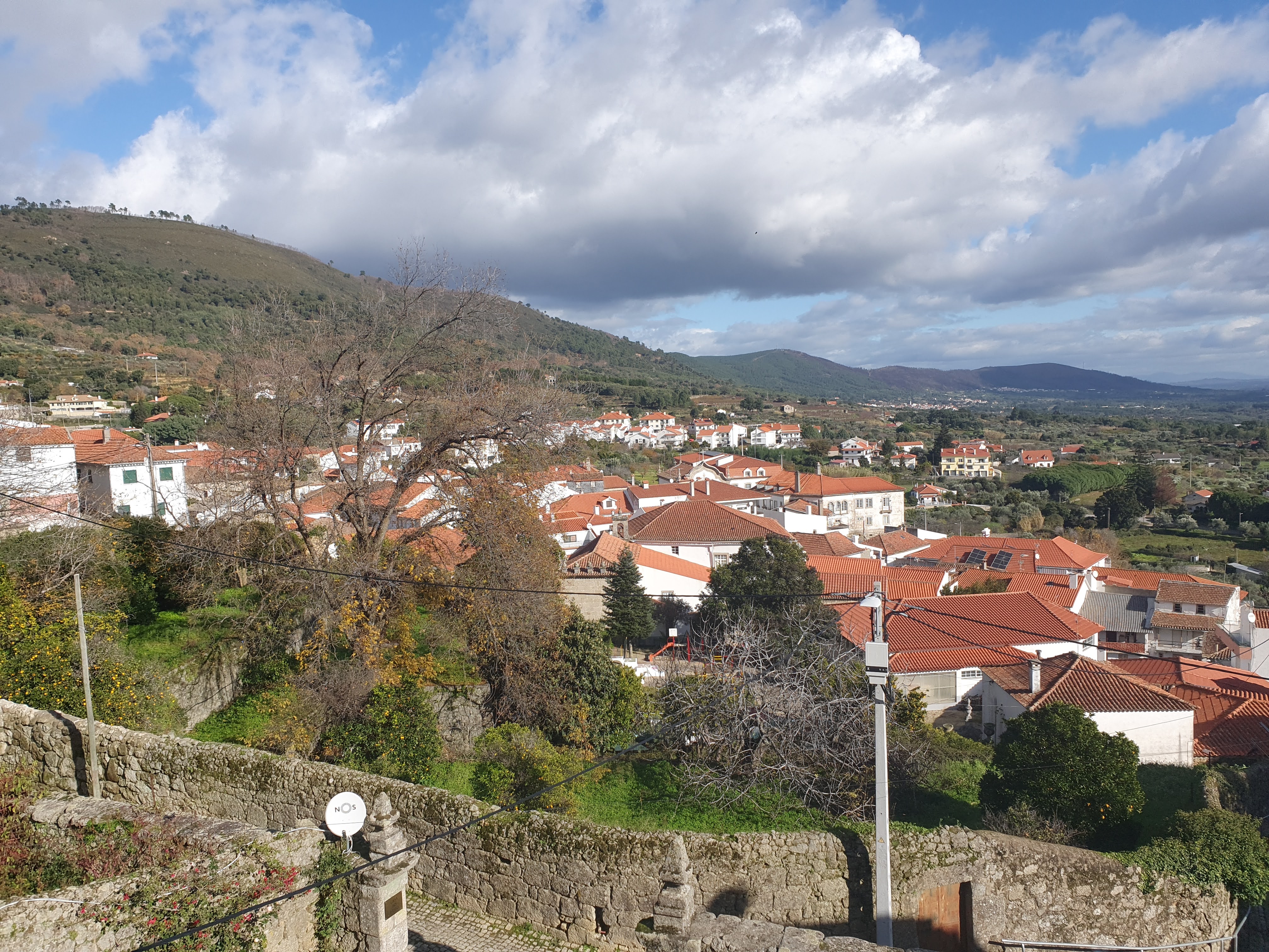 Andar de Moradia, T3, para recuperar- Alpedrinha, Fundão - Image 10