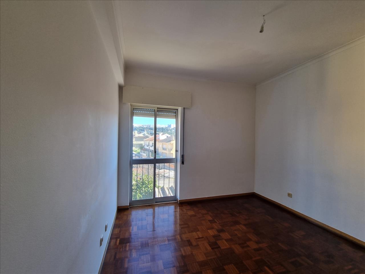 Apartamento T2 São Domingos de Rana - Image 10