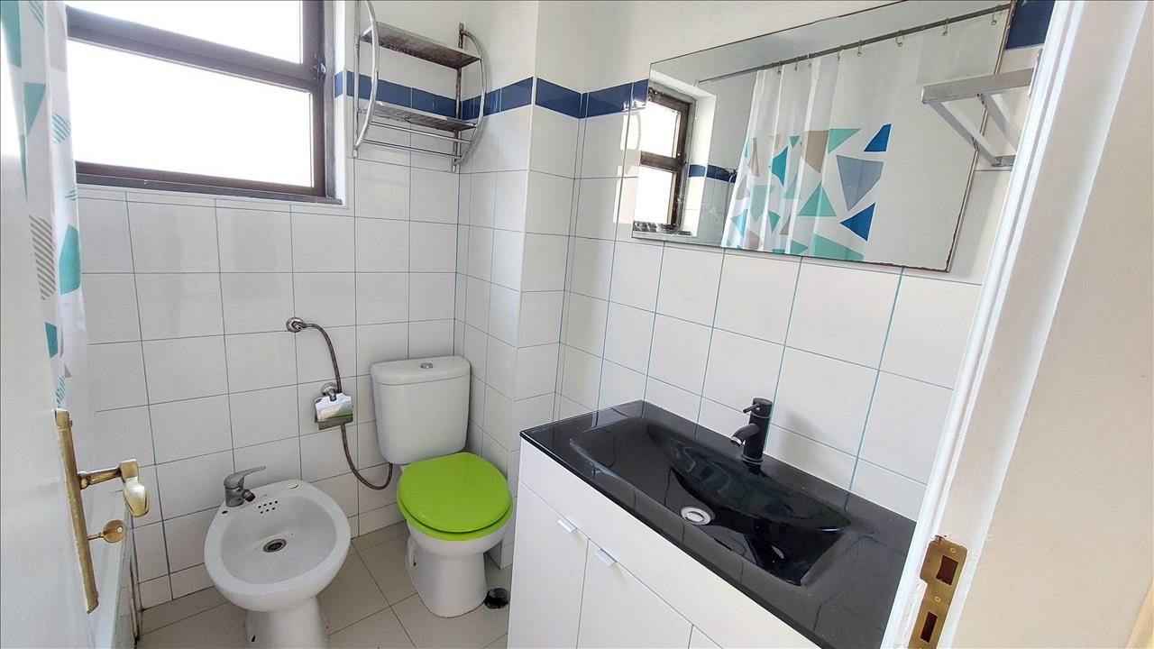 Apartamento T2 em Sintra com Elevador e Armazenamento - Image 14