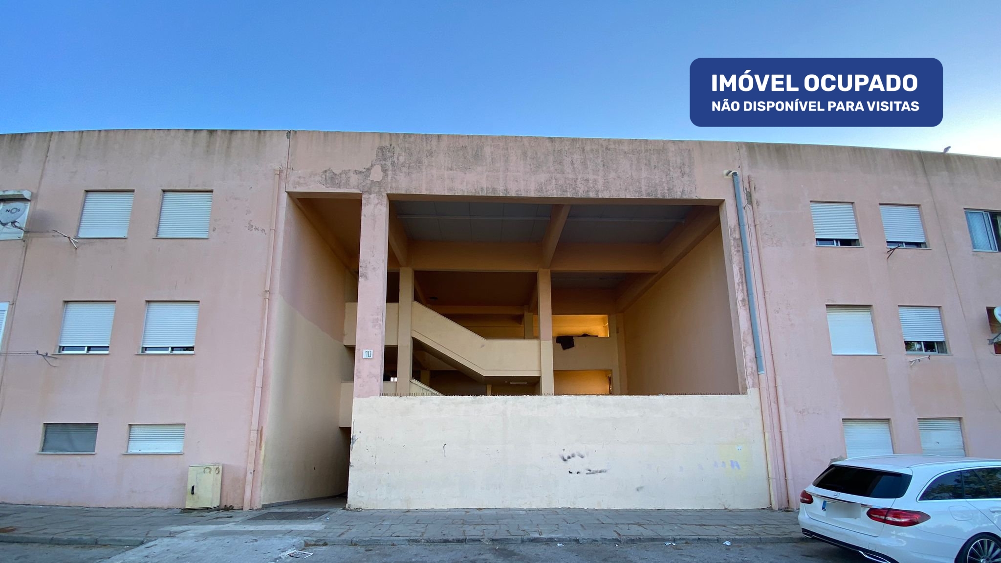 Apartamento T2 Setúbal | Imóvel Ocupado  - Image 1