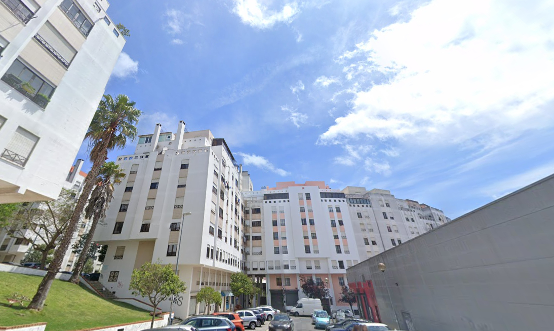 Apartamento T3 Rio de Mouro - Image 4