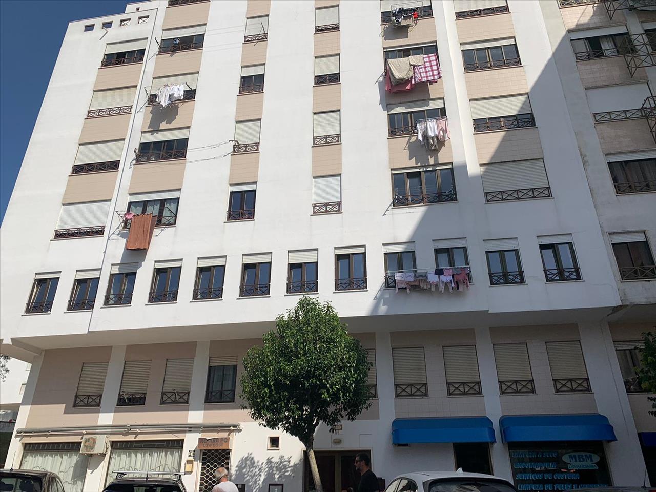 Apartamento T3 Rio de Mouro - Image 2