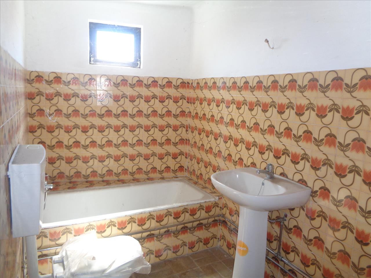 Moradia em Vila Nova da Barca - Image 10