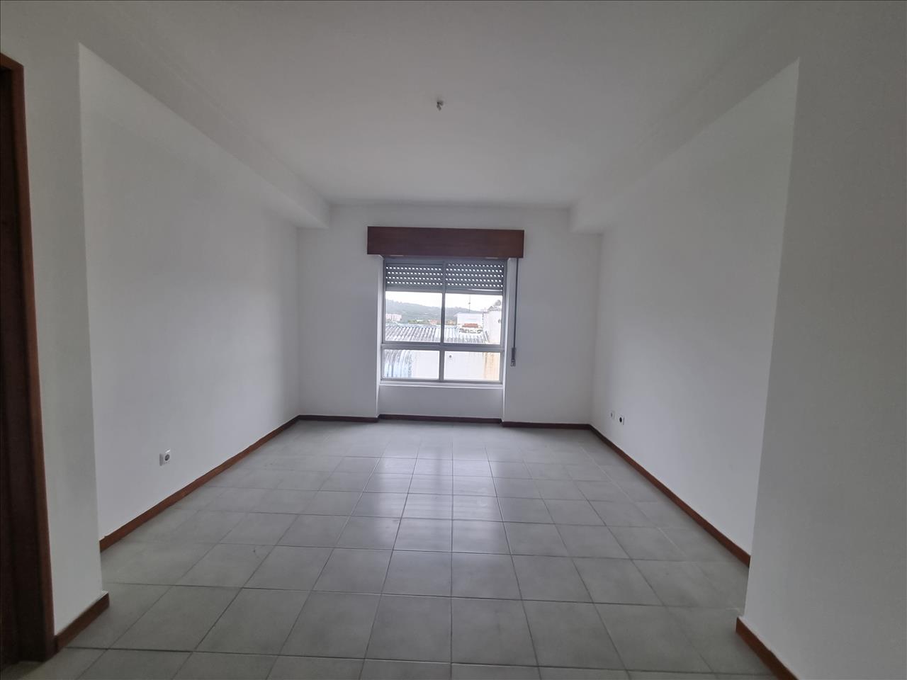 Apartamento T3 Carnaxide  - Image 4