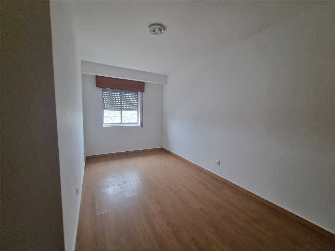 Apartamento T3 Carnaxide - Image 7