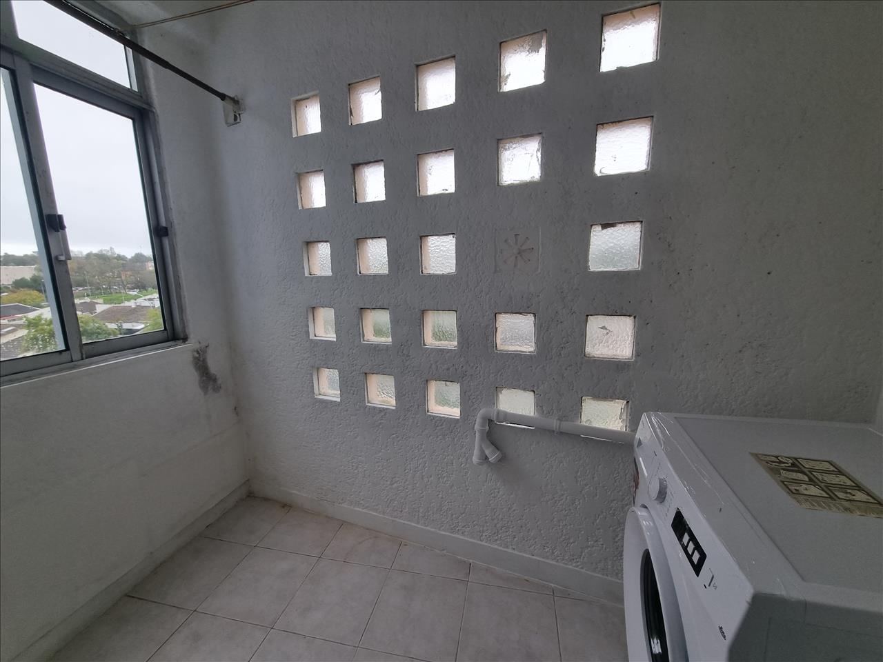 Apartamento T3 Carnaxide - Image 15