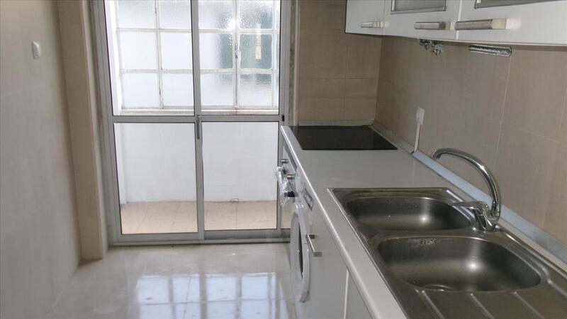 Apartamento T3 - imóvel OCUPADO não disponível para visitas - Image 3
