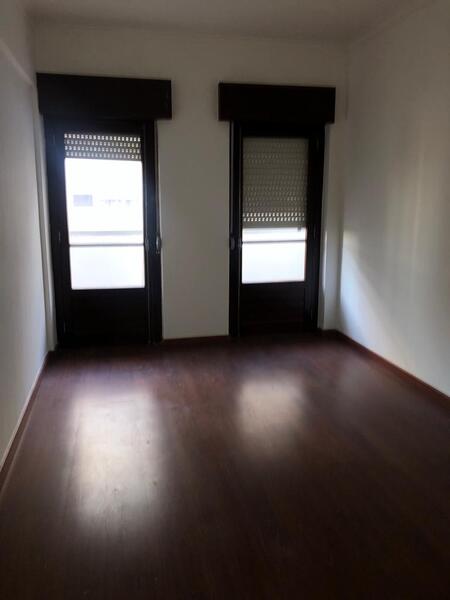 Apartamento T3 - imóvel OCUPADO não disponível para visitas - Image 7